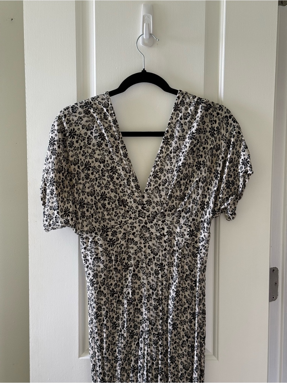Floral V-Neck Jumpsuit